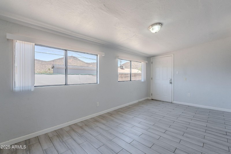 17-web-or-mls-North-17