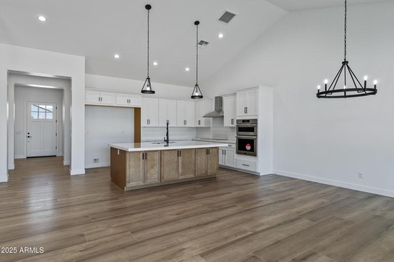 3989 E Freeman Ln-14