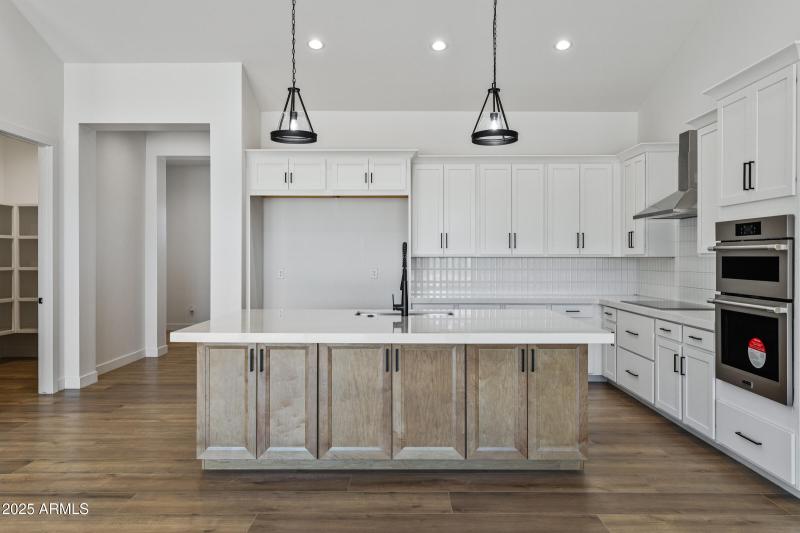 3989 E Freeman Ln-15