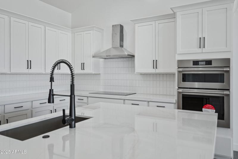 3989 E Freeman Ln-17