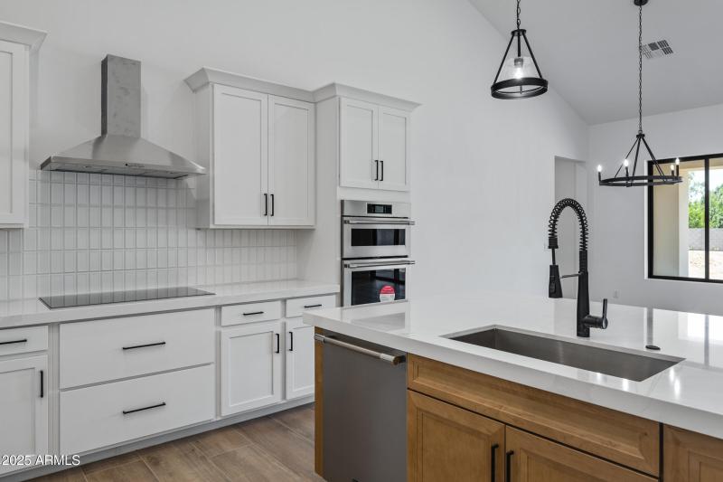 3989 E Freeman Ln-18