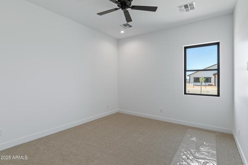 3989 E Freeman Ln-28