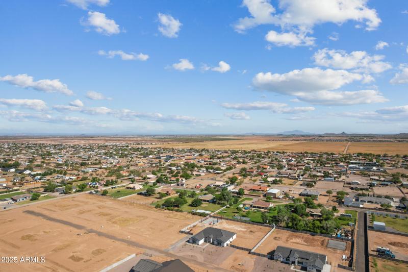 3989 E Freeman Ln-63