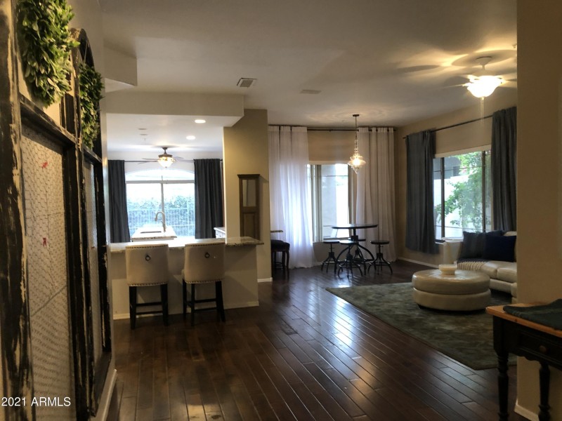 64AAA728-038D-42F6-B79B-8753C1D9A3D6