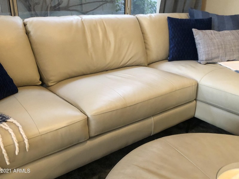 2822D064-64EA-4E4E-95D0-E21083FEE451