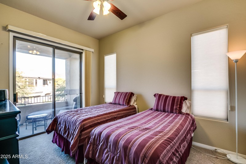 * 13 Thompson Peak-030 - Guest room