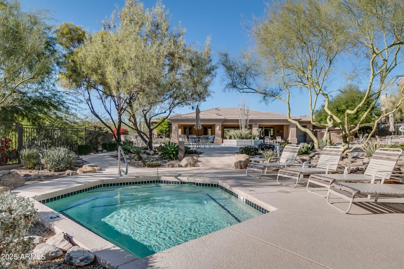 * 16 Thompson Peak-057 - hot tub 1