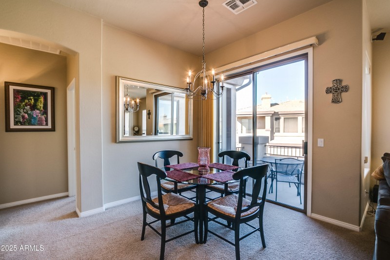 Thompson Peak-009 - dining room