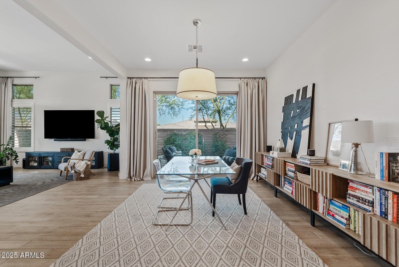 Open Flex Space with Side Yard