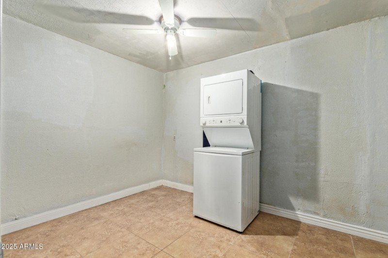 Laundry Area/BR 3