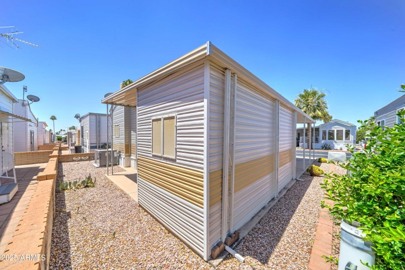 111 Greenfield 405 Back Shed