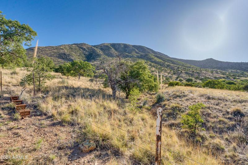 4 Acres, Ridge Rock Rd