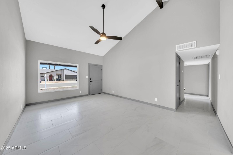 mls_8837 E Cortez St-12