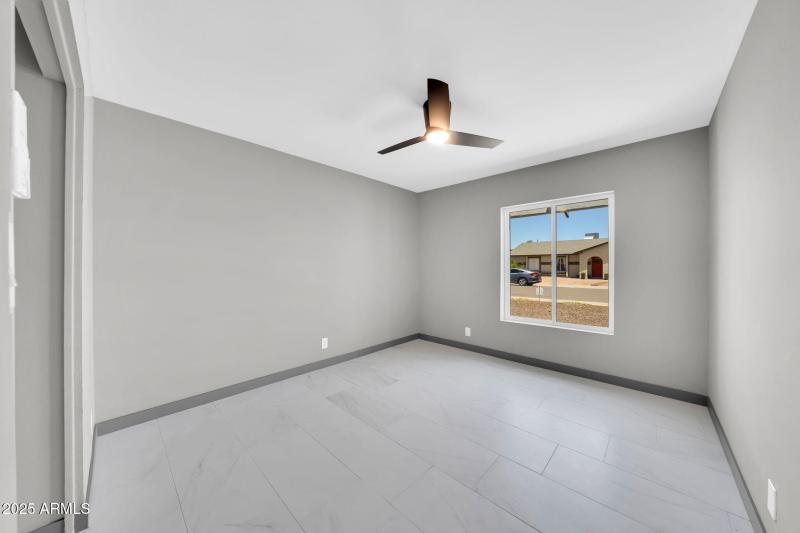 mls_8837 E Cortez St-31