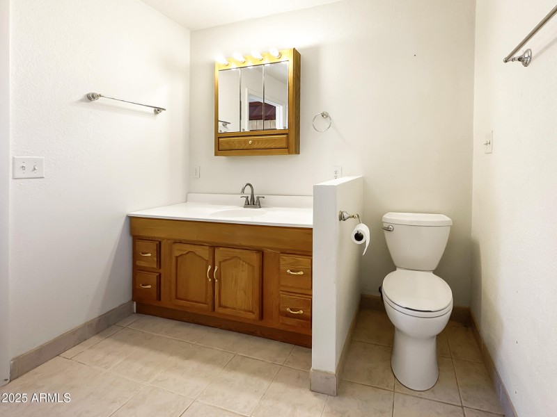 30 - Main house Master Bathroom