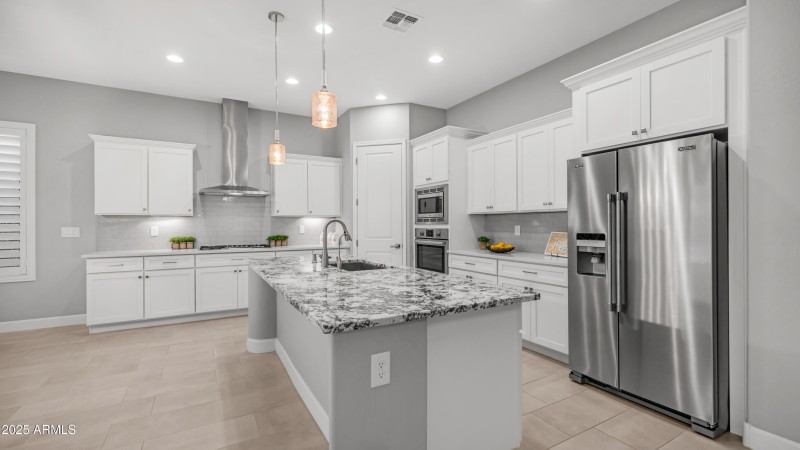 Gourmet Kitchen w/Quartz Countertop's