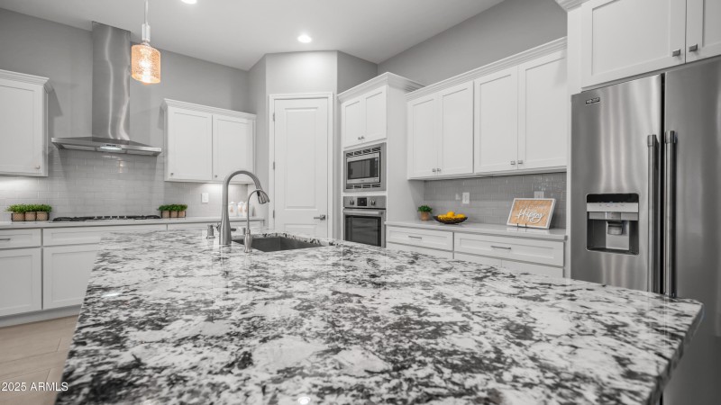 Granite Island w/Seating