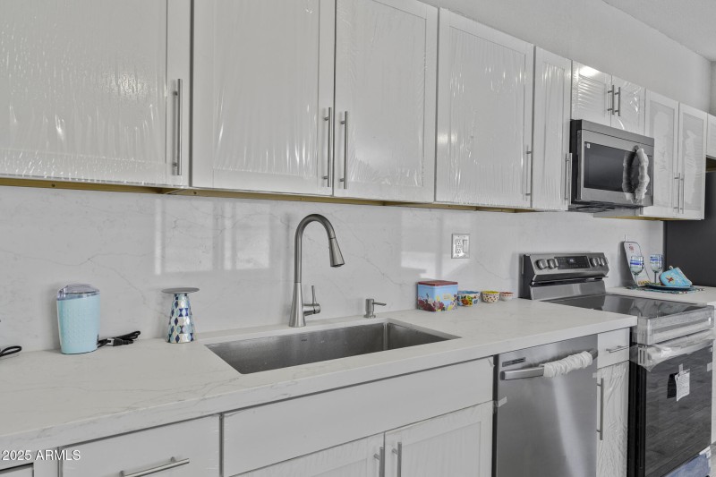 13050 N Breeze Way-67