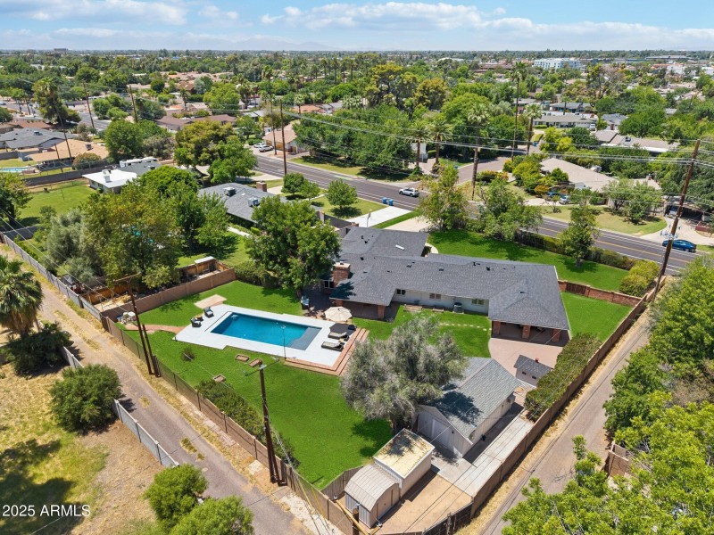 71-web-or-mls-N 15th Ave-L2706-069