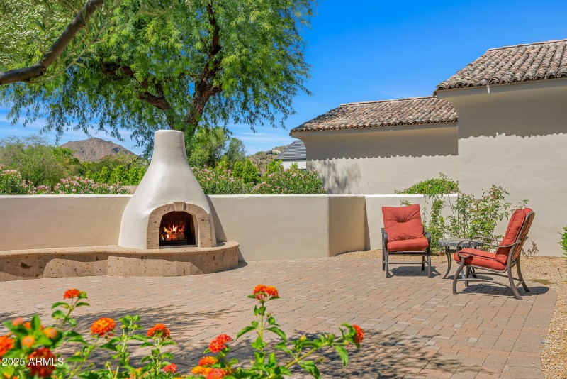 front patio fireplace lounge
