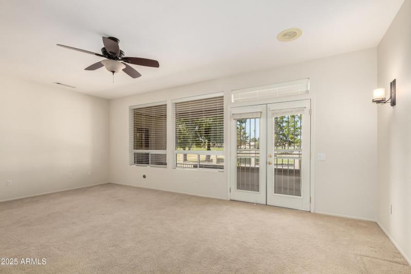 Living rm - Black Gold