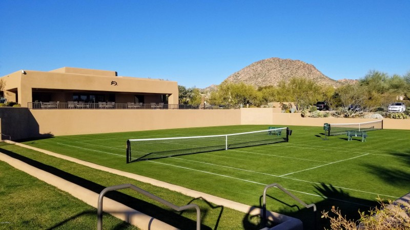 Raquet club