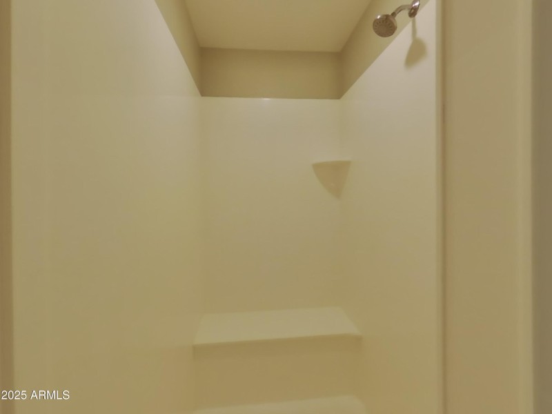 8_pc_YlBTC9bmaF_N7SJi179ea_layout_0