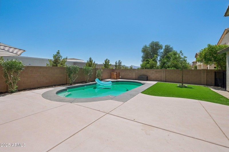 31-web-or-mls-W Saguaro Ln-S2706-029