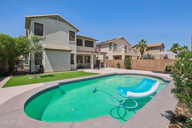 33-web-or-mls-W Saguaro Ln-S2706-031