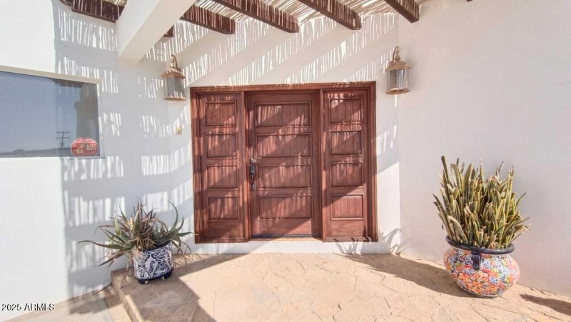 Las Conchas Front Door