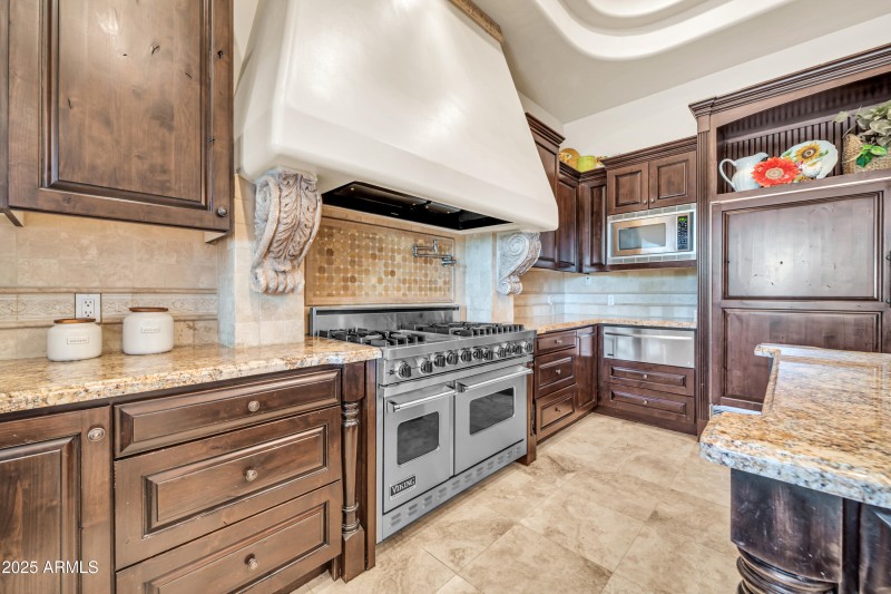 8024 E Lone Mountain Rd-32