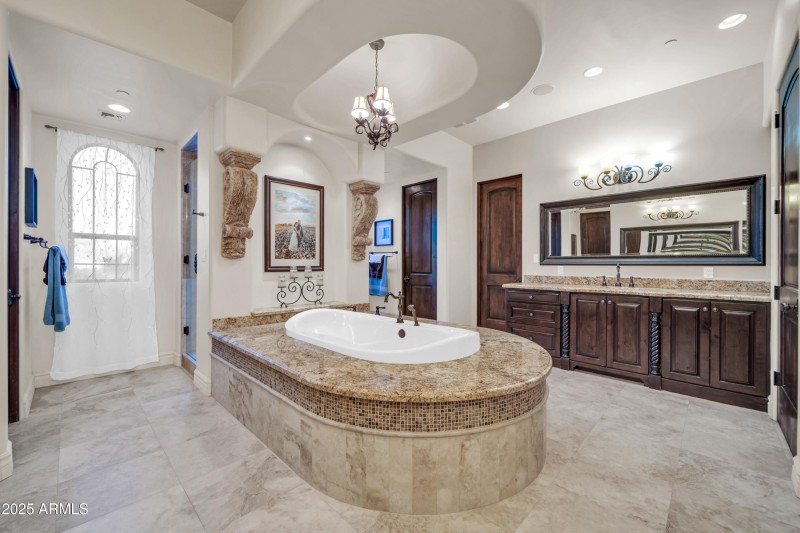 8024 E Lone Mountain Rd-47