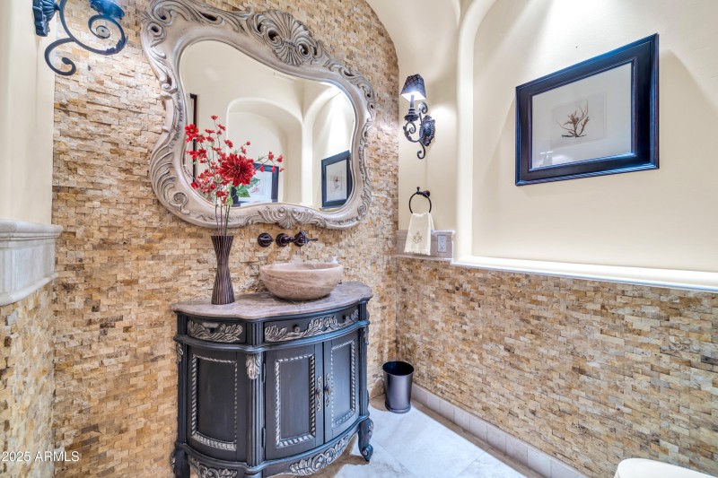 8024 E Lone Mountain Rd-54