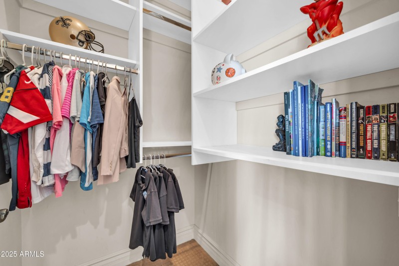 8024 E Lone Mountain Rd-63