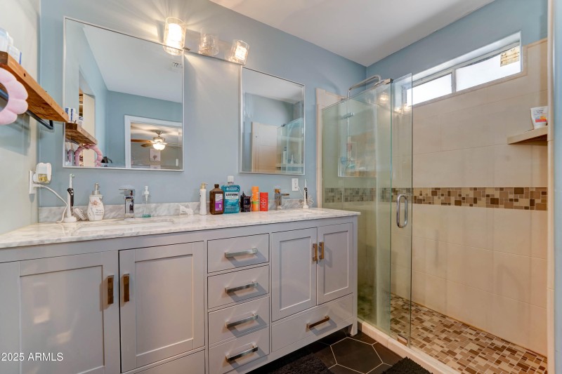 6525 e Fox hollow ln-17