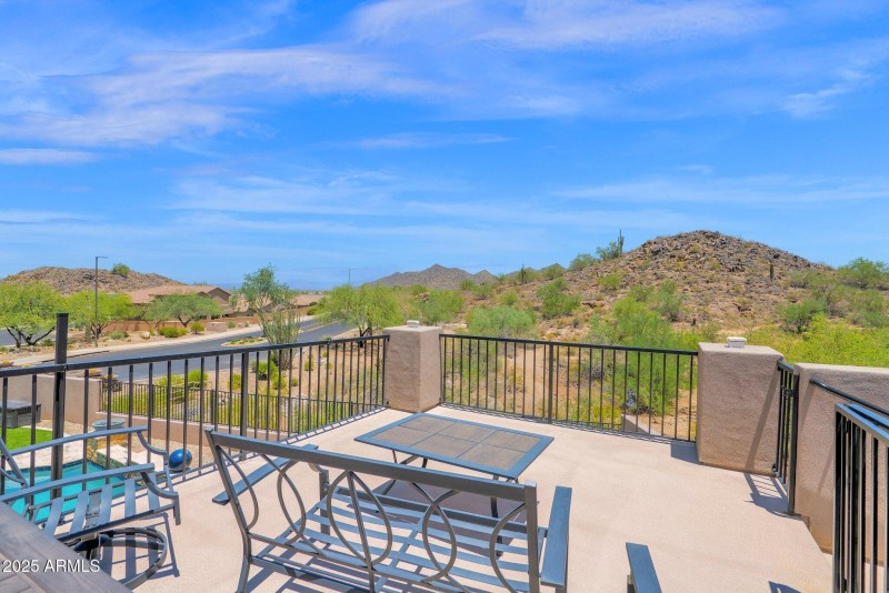 70-web-or-mls-P1235442