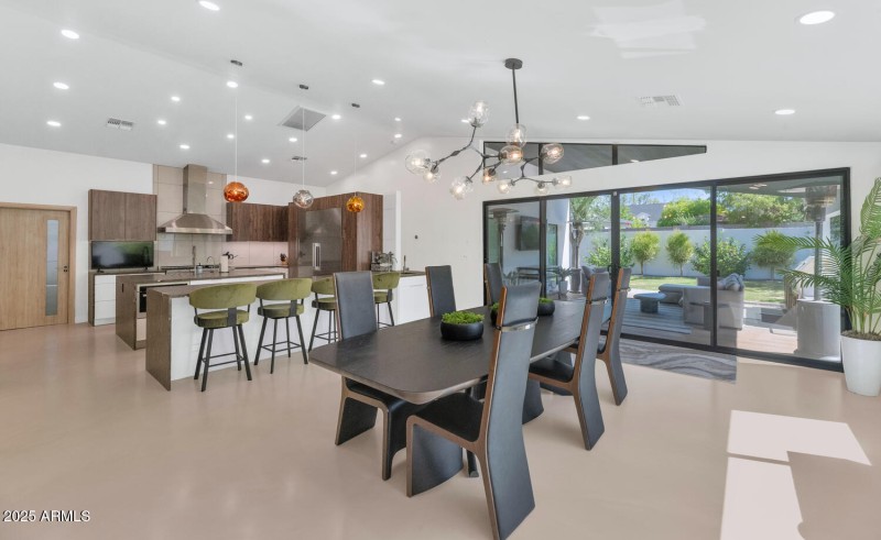 3420 E Oregon Ave-large-013-015-3420 E O