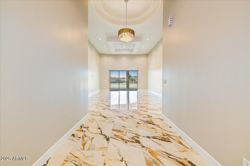 05-Entry & Living Room