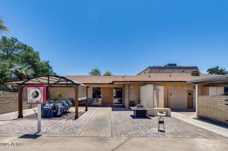 Palm Lakes Village Clubhouse