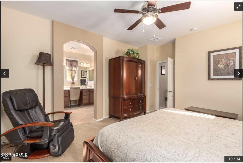 B03E52F6-2B61-475B-ADB8-9AB767E61E80