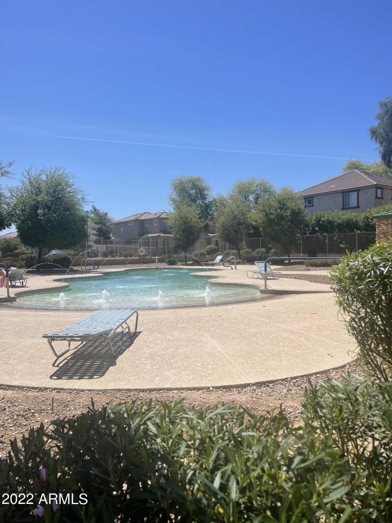 9B95D422-4771-47FD-9A8D-C5B48F7606B9