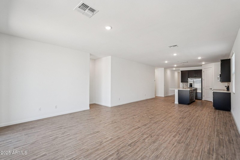 11-web-or-mls-La Senda Dr W-S2706-009