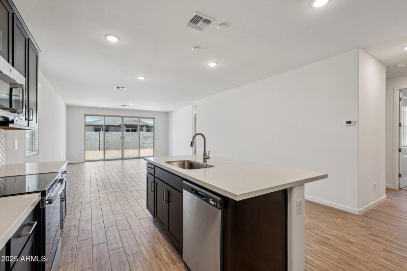 12-web-or-mls-La Senda Dr W-S2706-010