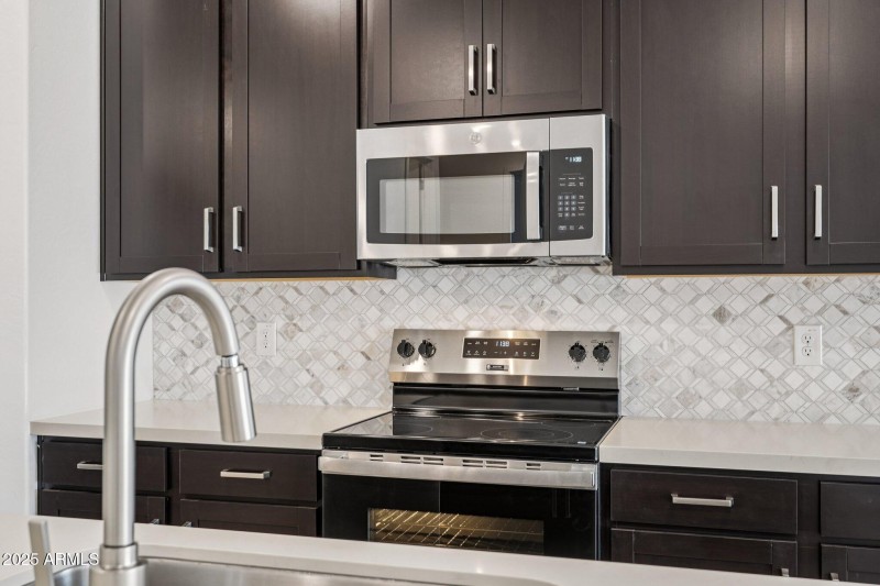 17-web-or-mls-La Senda Dr W-S2706-013