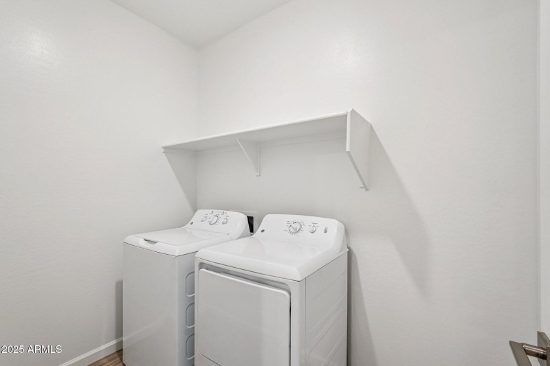 27-web-or-mls-La Senda Dr W-S2706-023