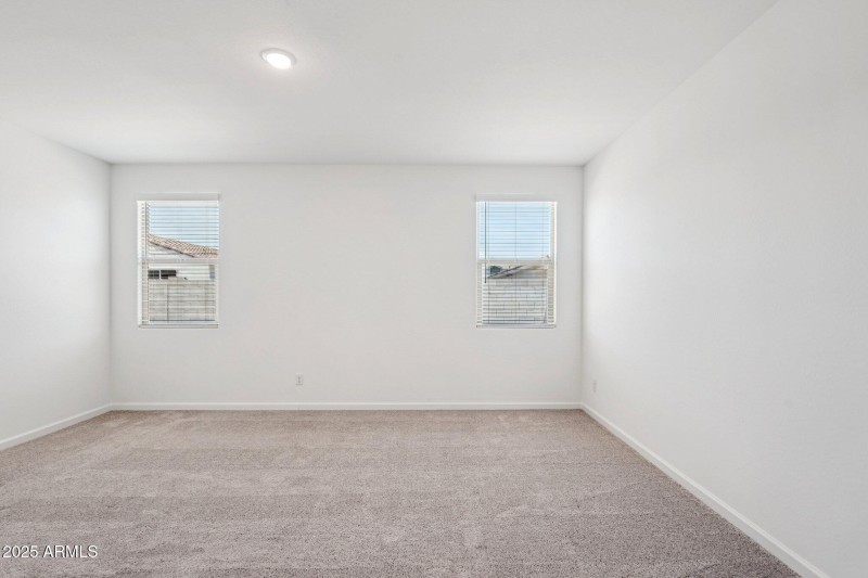 33-web-or-mls-La Senda Dr W-S2706-029