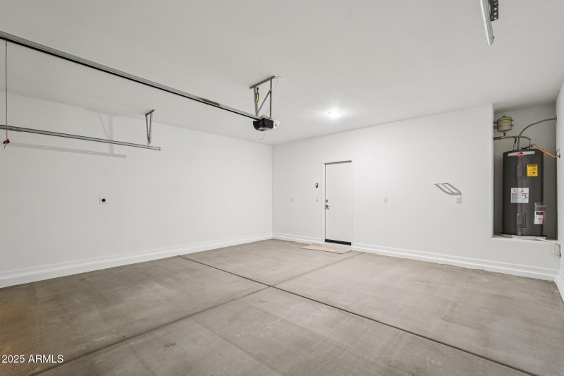 40-web-or-mls-La Senda Dr W-S2706-036