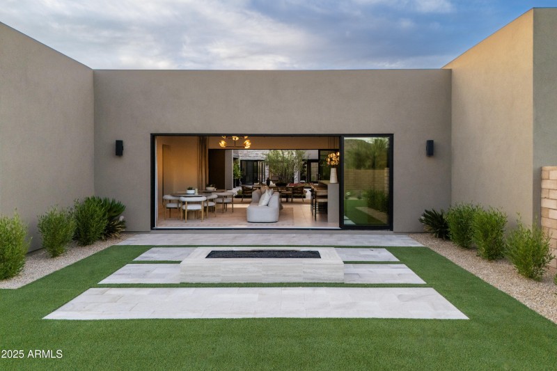 60-DJI_20250530191028_0437_D