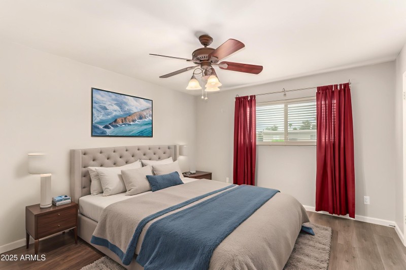 26-Rovey-8212 - Bedroom - Standard - 11