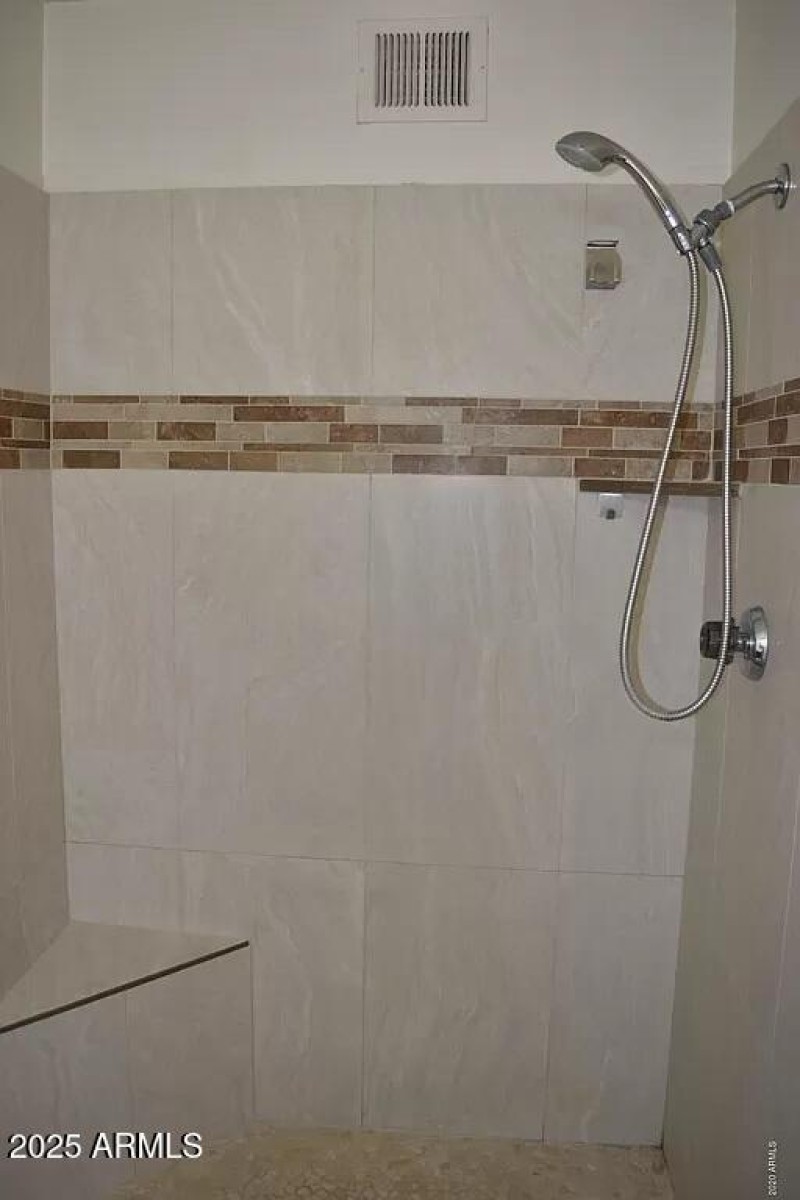 146840774bb4d8eac72a84a4e2a5977c-o_a